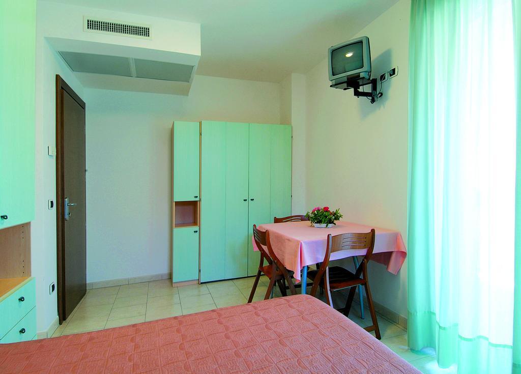 Hotel Residence Margherita Tortoreto Exterior photo