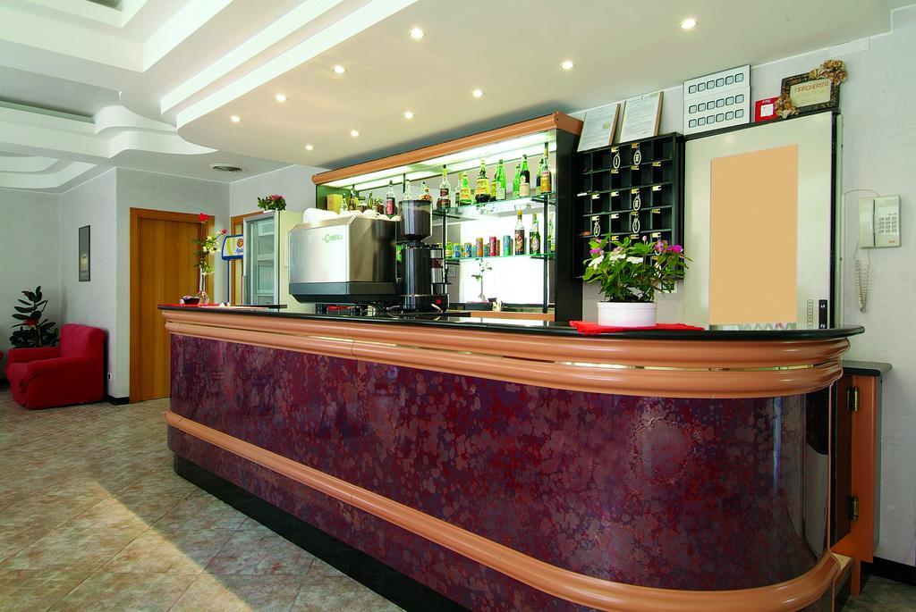 Hotel Residence Margherita Tortoreto Exterior photo